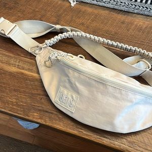 Beis The Sport Pack in Beige